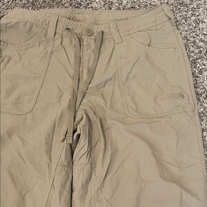 The North Face Stow Pocket Green Women's Hiking Pants 100% Nylon Sz 10 Regular